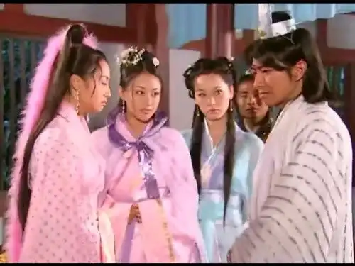 乌龙闯情关里的美丽太后,惊艳一时,现在沦为配角
