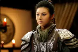 新版花木兰戎装照曝光叫板姚晨还敢演吗