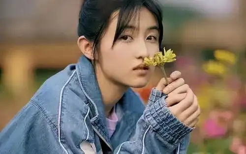 领衔一番打头阵,回来的女儿张子枫有望重回事业巅峰
