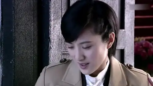 喋血孤岛红叶不愿多提自己的身份,是个苦命的女子