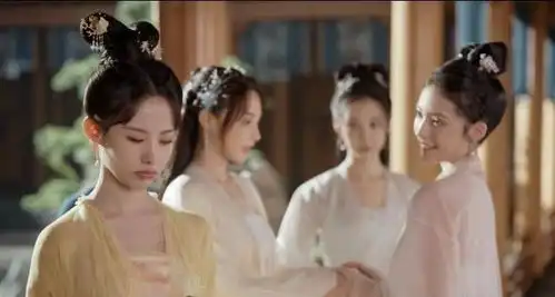 长月烬明5位丫鬟都是美女,有位和孙珍妮都参加了创造营
