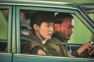 中国机长中的地勤小花一位中戏毕业,两位北电校友,谁的演技好
