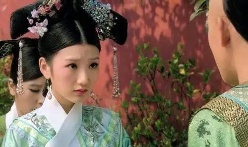 甄嬛传里的龙套演员,颂芝年轻时好清纯,妙音娘子真是酱油专业户