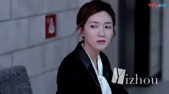 我们扒到了江疏影在恋爱先生里的口红色号
