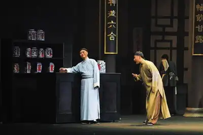 北京曲剧茶馆全国巡演青年演员挑大梁苦练唱腔
