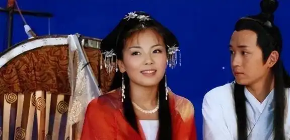 民间故事白狐恋书生,钻灶房学烧菜,灶王爷显灵没意思下
