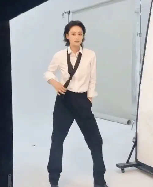 与李晨分手,经历网暴,31岁成军嫂,归来之后的张馨予赢得太漂亮