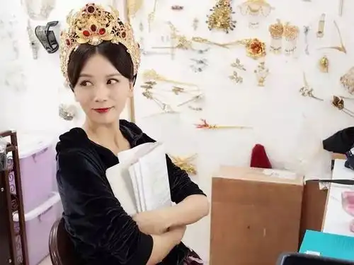 刚承认隐婚生子,又宣布离婚她竟成功翻身,要红了