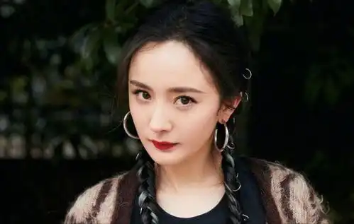 杨幂这部剧全程尿点,无聊到看不下去,大幂幂还是回去拍古装剧吧
