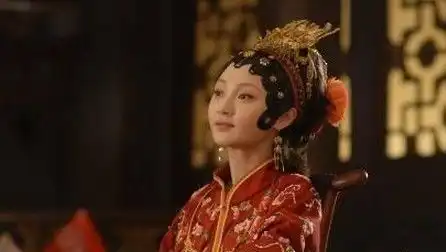 娱乐圈一手好牌打烂的五大女星,最后一位混到十八线
