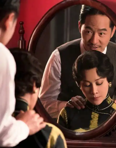 昔日荧幕情侣,为何他沦为表情包,而她却坐拥数亿身家
