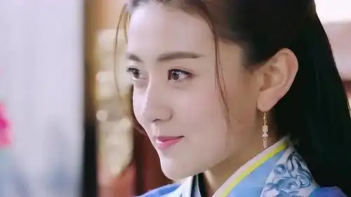 双世宠妃于皓和墨靖轩找到畅音阁的老板,可老板满口谎言