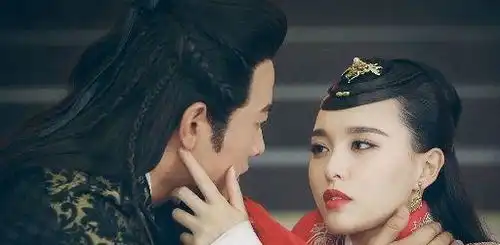 不是皇帝却胜似皇帝,后宫之人比武则天还多,她才是最厉害的女人
