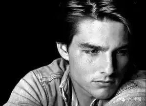 邪教被洗脑的丈夫好莱坞月光女神,光芒背后的撕裂伤