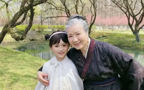 难哄剧照曝光,知否的她接演赵露思桑稚一角美翻