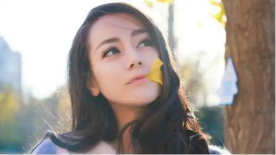 迪丽热巴新剧一千零一夜开拍与邓伦组cp超养眼
