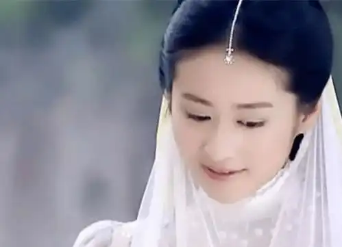 书剑恩仇录香香公主可恨还是可爱
