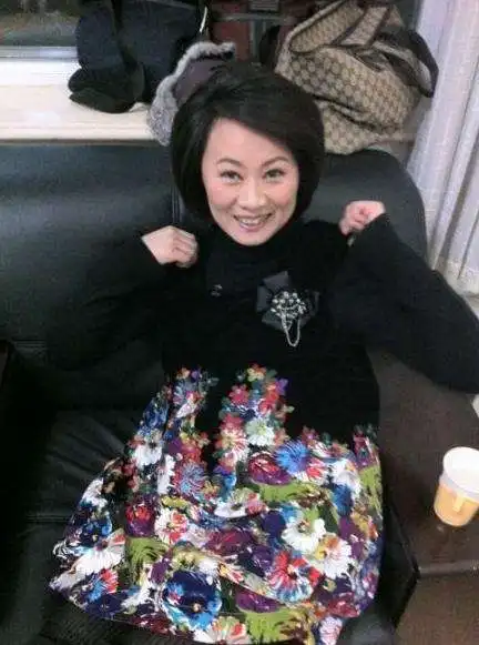 乡村爱情中永强的妈妈,46岁的赵海燕,原来是一位大学教授
