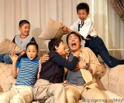 长大了家有儿女三姐弟今昔对比