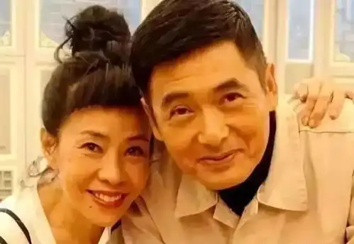 成名40年,周润发倾家荡产