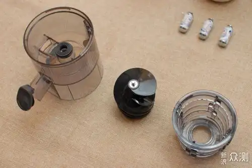 在家也能自制劲爽气泡纯果汁摩飞气泡原汁机