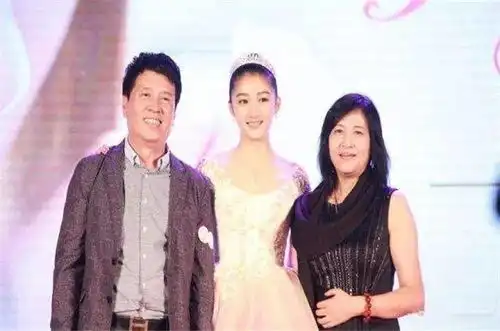 妈妈的朋友剧照母女