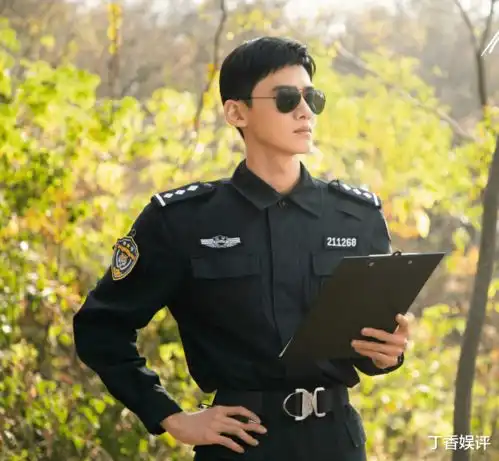 白敬亭又一部剧未播先火,搭档马思纯上演军旅剧,光看海报就想追