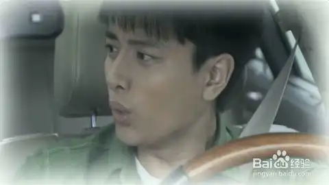 最美的时光电视剧中两处穿帮镜头
