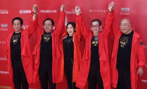 上海电影节星光璀璨,李易峰携动物世界主创上红毯
