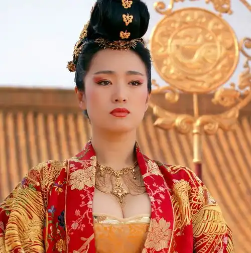 盘点满城尽带黄金甲经典语句菊花都绣好了,总得开一回
