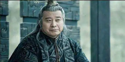 公子扶苏为什么一接到秦始皇遗诏就自杀了,他不会起兵造反吗
