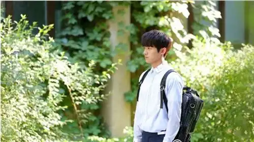 电影别那么骄傲上线,金靖高能助攻陈子由谭盐盐斩获专属桃花
