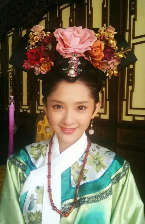 甄嬛传美貌小作精祺贵人,坑惨甄嬛,却实在美丽
