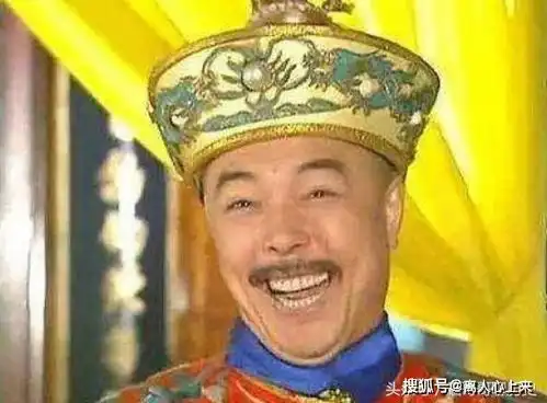 乾隆要赐死纪晓岚,纪晓岚看和珅一眼,说了2个字,乾隆朕服了
