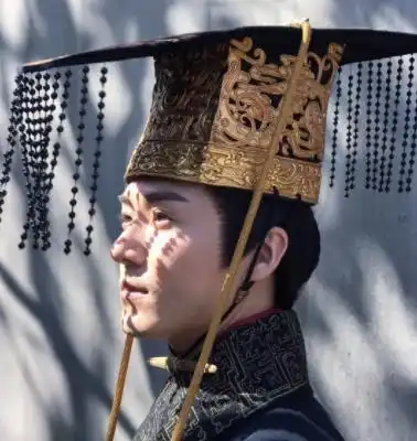 于正启用吴谨言的4大优势,皓镧传定档,能否再创收时神话