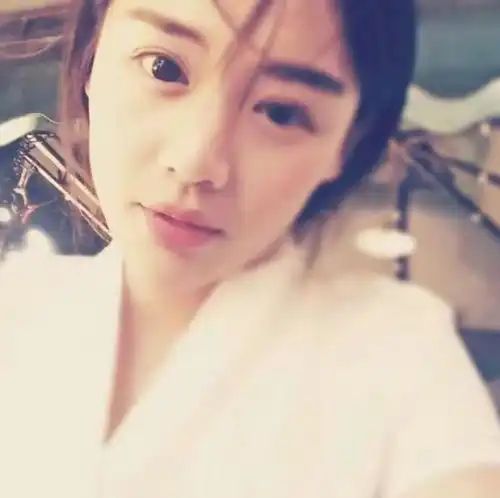 看了马思纯的早期自拍,我知道青春疼痛文学女主长啥样了