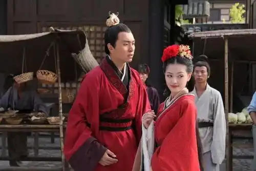 结发为夫妻,恩爱两不疑
