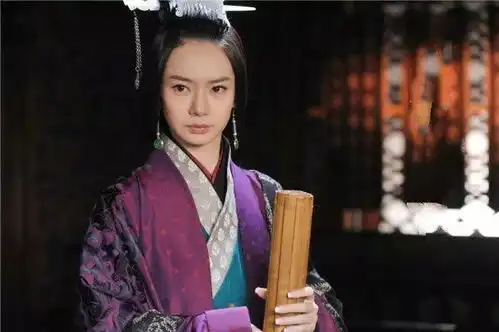 戚薇古装扮相大合集,李婉清气质超凡脱俗,金镶玉似闺中少女