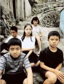 九岁人生里的另一个小女孩
