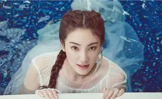 离过婚分过手,如今再嫁百亿男友,网友为钱还是为爱
