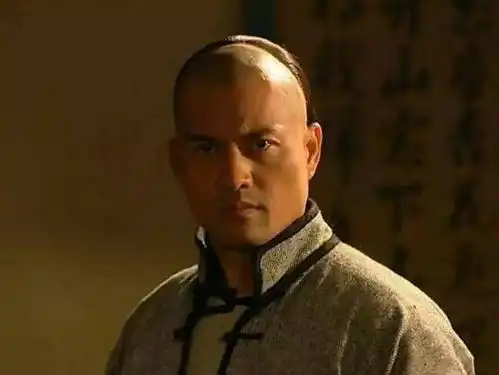 书剑恩仇录的十大高手排行榜,张召重不过末尾
