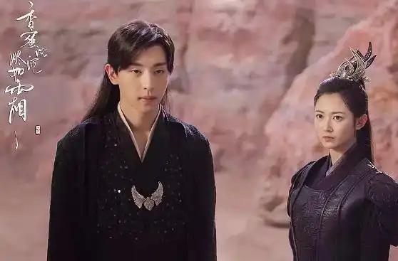 41岁的周海媚不仅未见老,反而更添妩媚,力压将和她同框的杨紫
