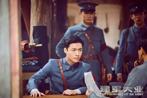 建军90年,何长工后人点赞李易峰,刘昊然张艺兴力证英雄曾少年