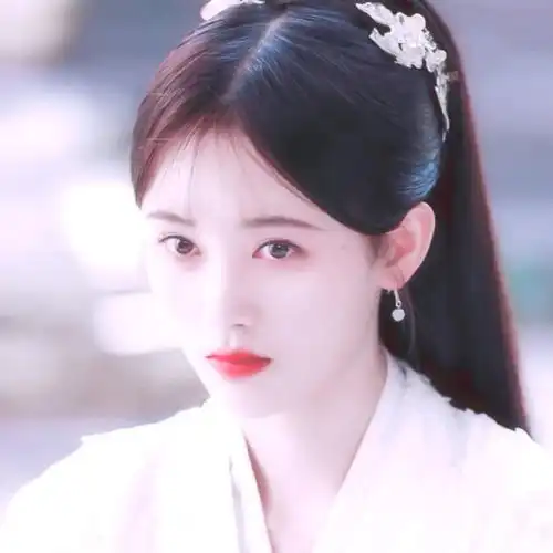 今年春晚才让人期待,女神迪丽热巴和朱一龙都在