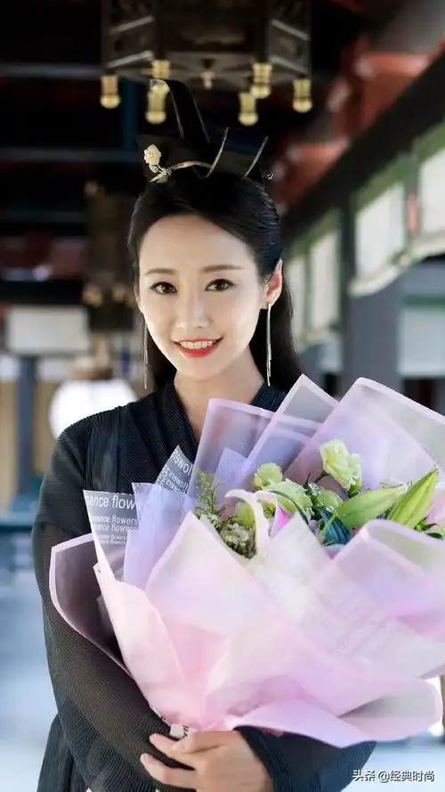 花魁司理理高清剧照,颜值让人心生爱怜
