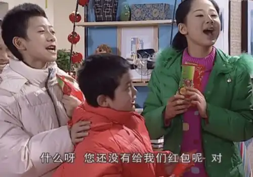 杨紫与宋丹丹挽手录综艺,分饰白雪公主和女巫,梦回家有儿女