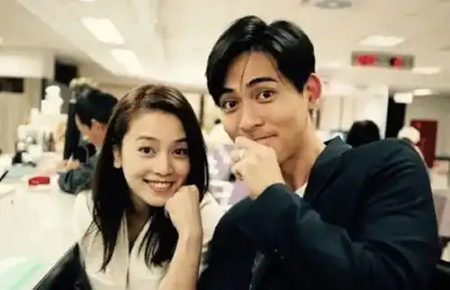 周渝民老婆喻虹渊淡出幕前12年,曝光36岁真实状态记者背影照痞子英雄华语音乐华语歌手网易订阅
