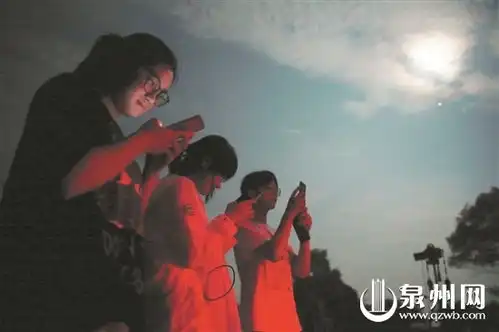 红月亮火星大冲联袂登台见证星月童话
