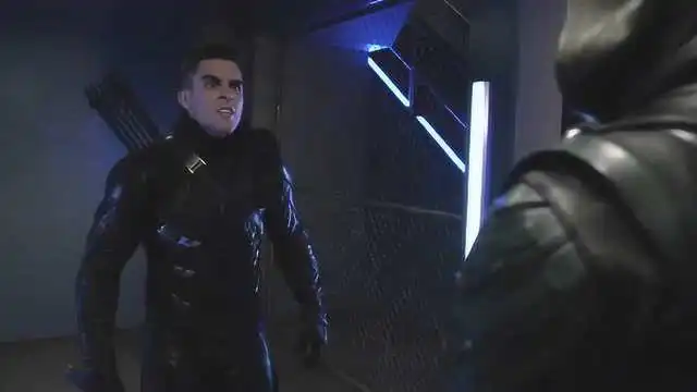 绿箭侠第五季野狗遭人爆锤,绿箭侠一笑竟惹怒了蔡斯