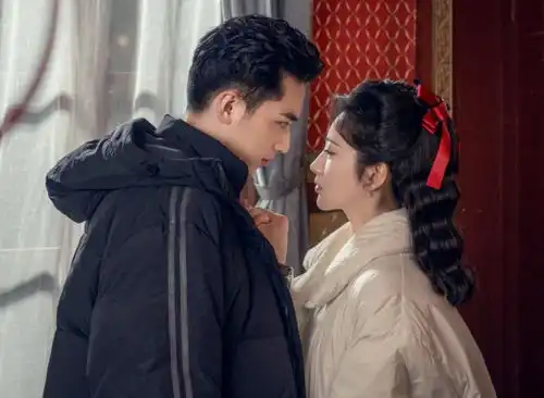 景甜新剧将播,搭戏高颜值男主演绎国民剧,妆容打扮不输司藤